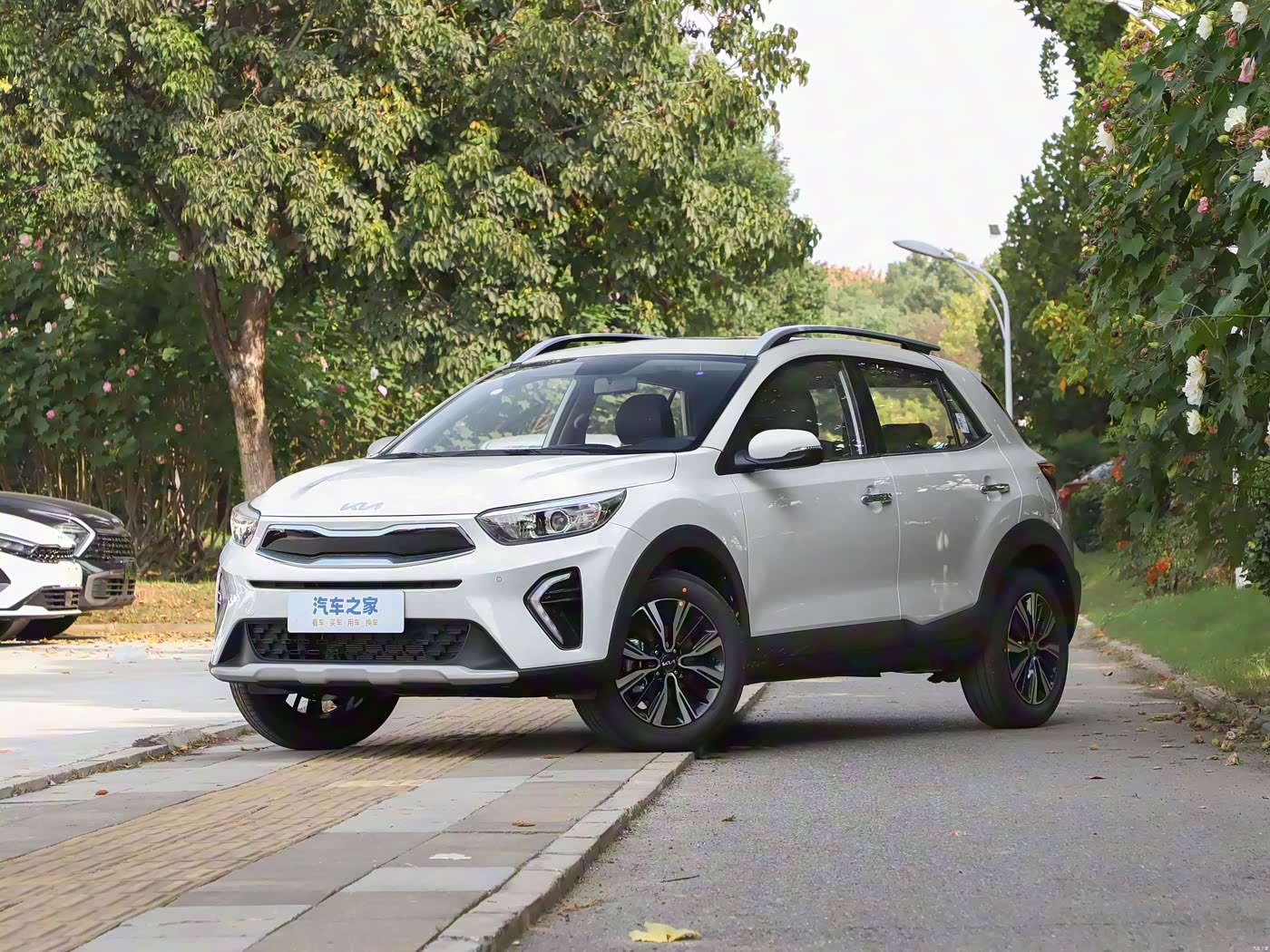 Kia KX1 3