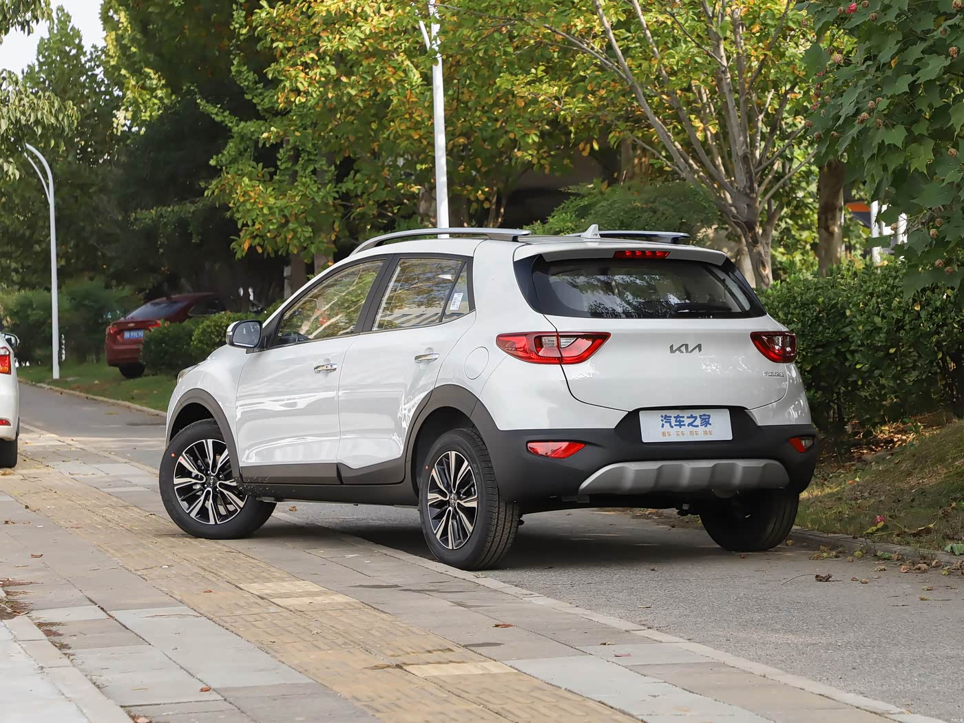 Kia KX1 5