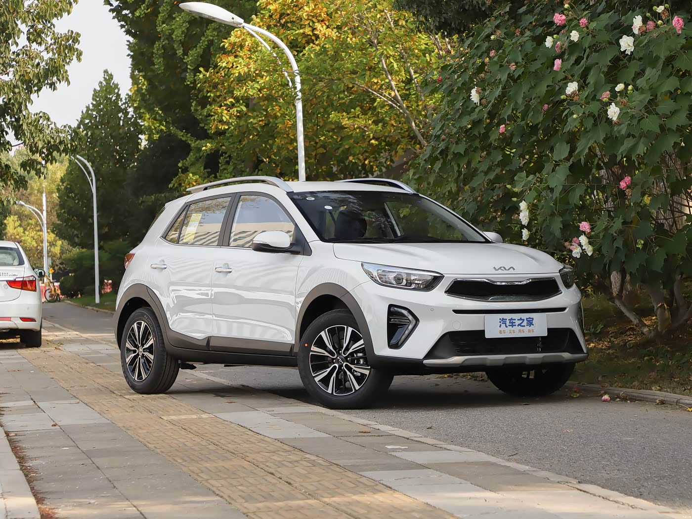 Kia KX1 2