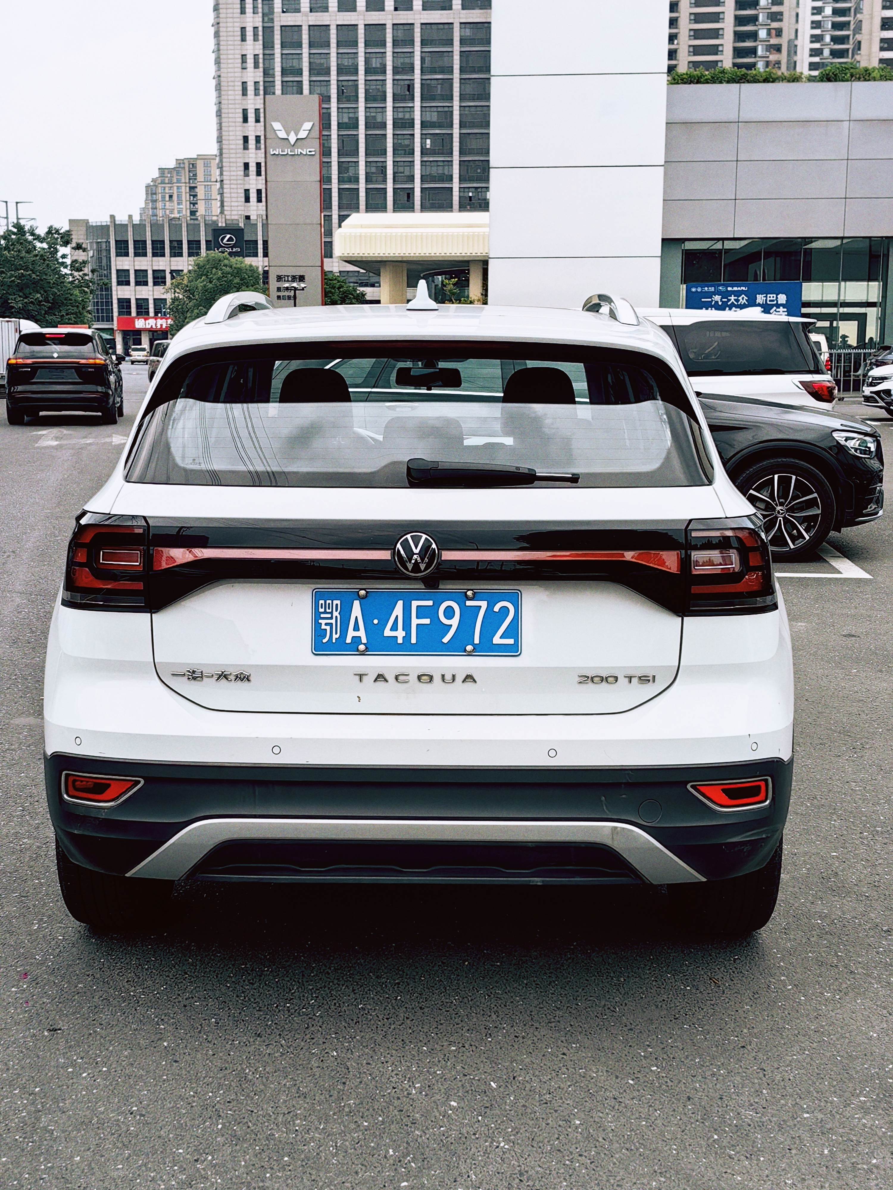 Volkswagen Volkswagen TACQUA 4