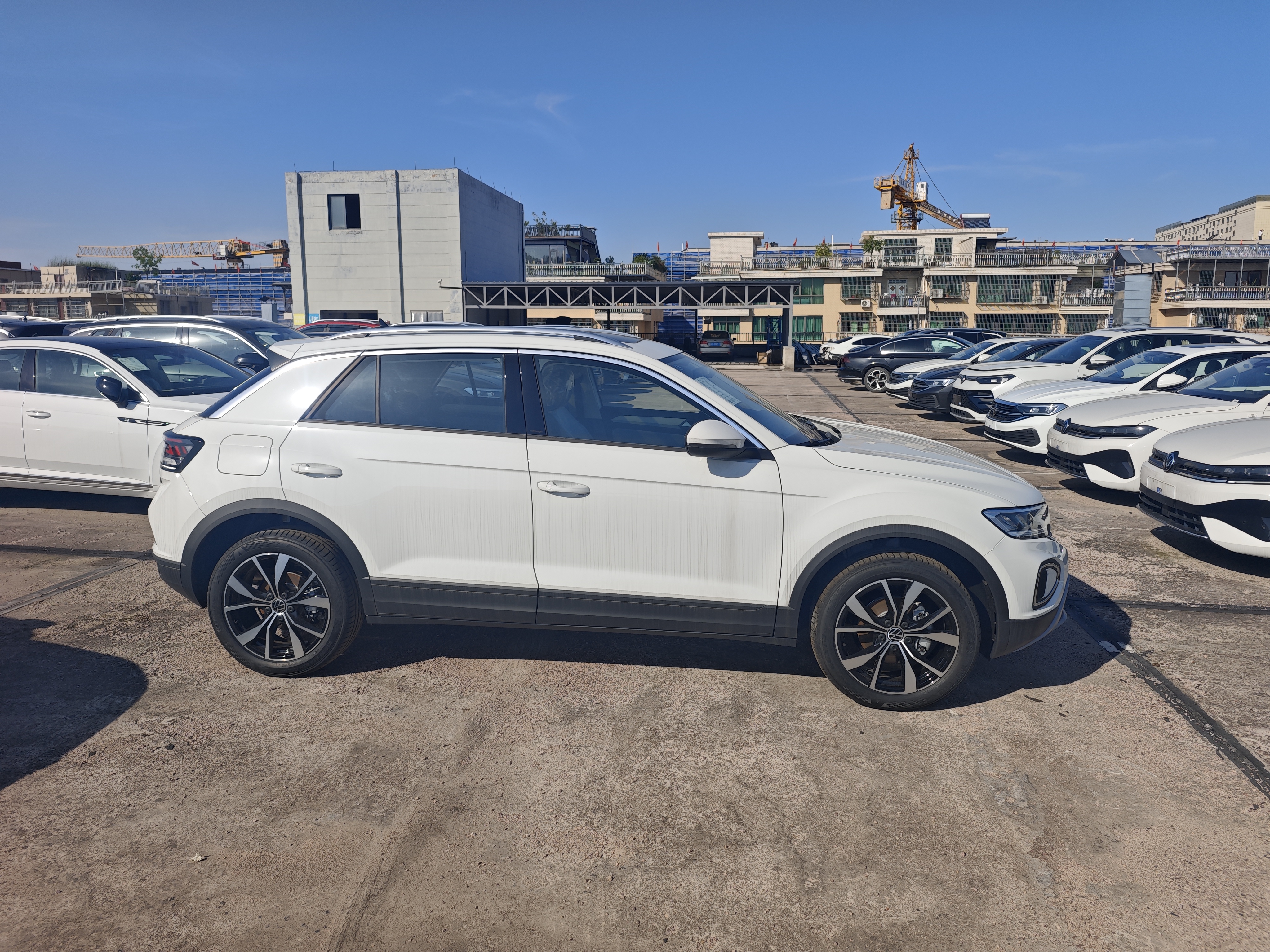 Volkswagen Volkswagen T-Roc 5