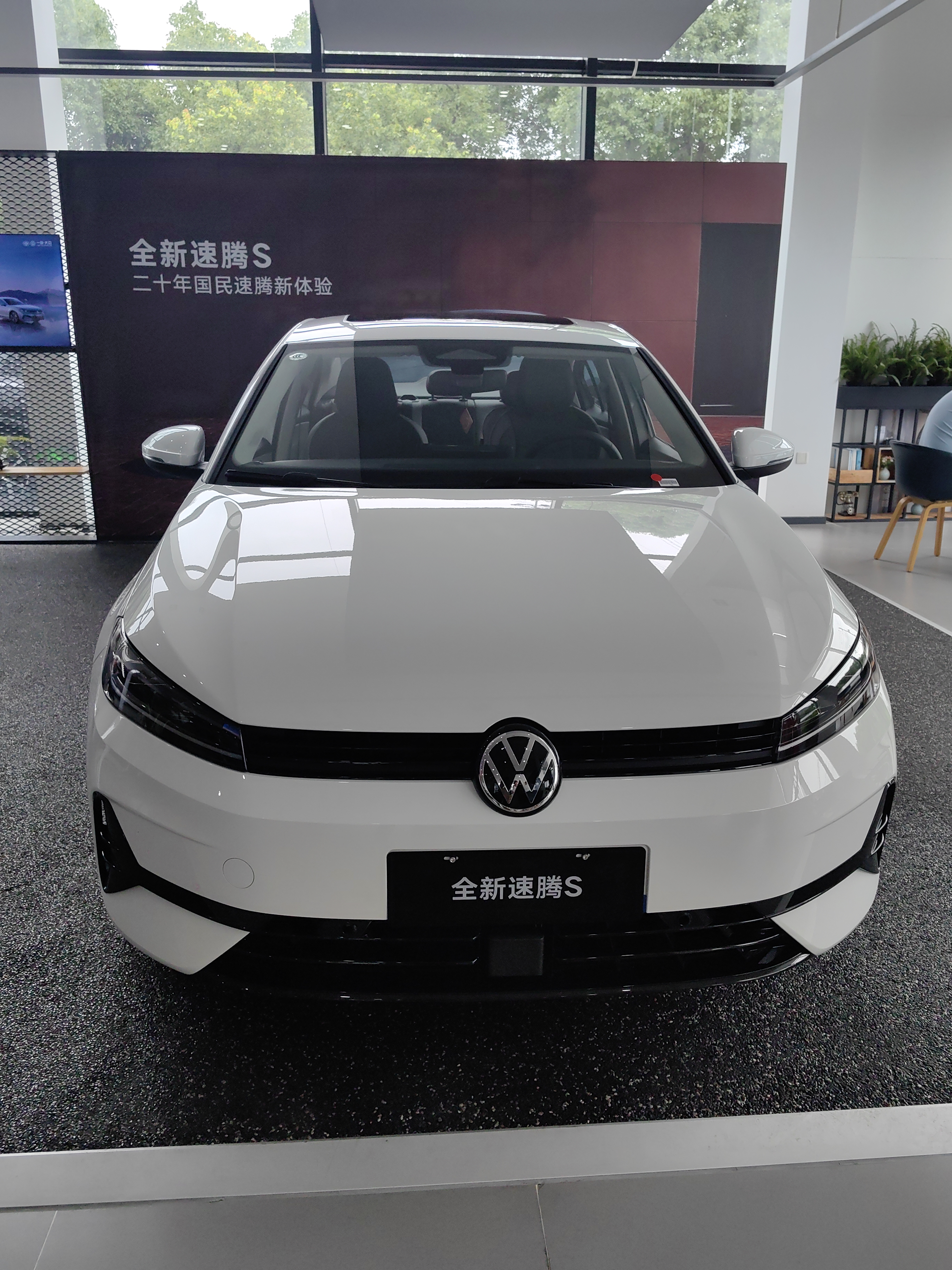 Volkswagen Volkswagen Sagitar S 2