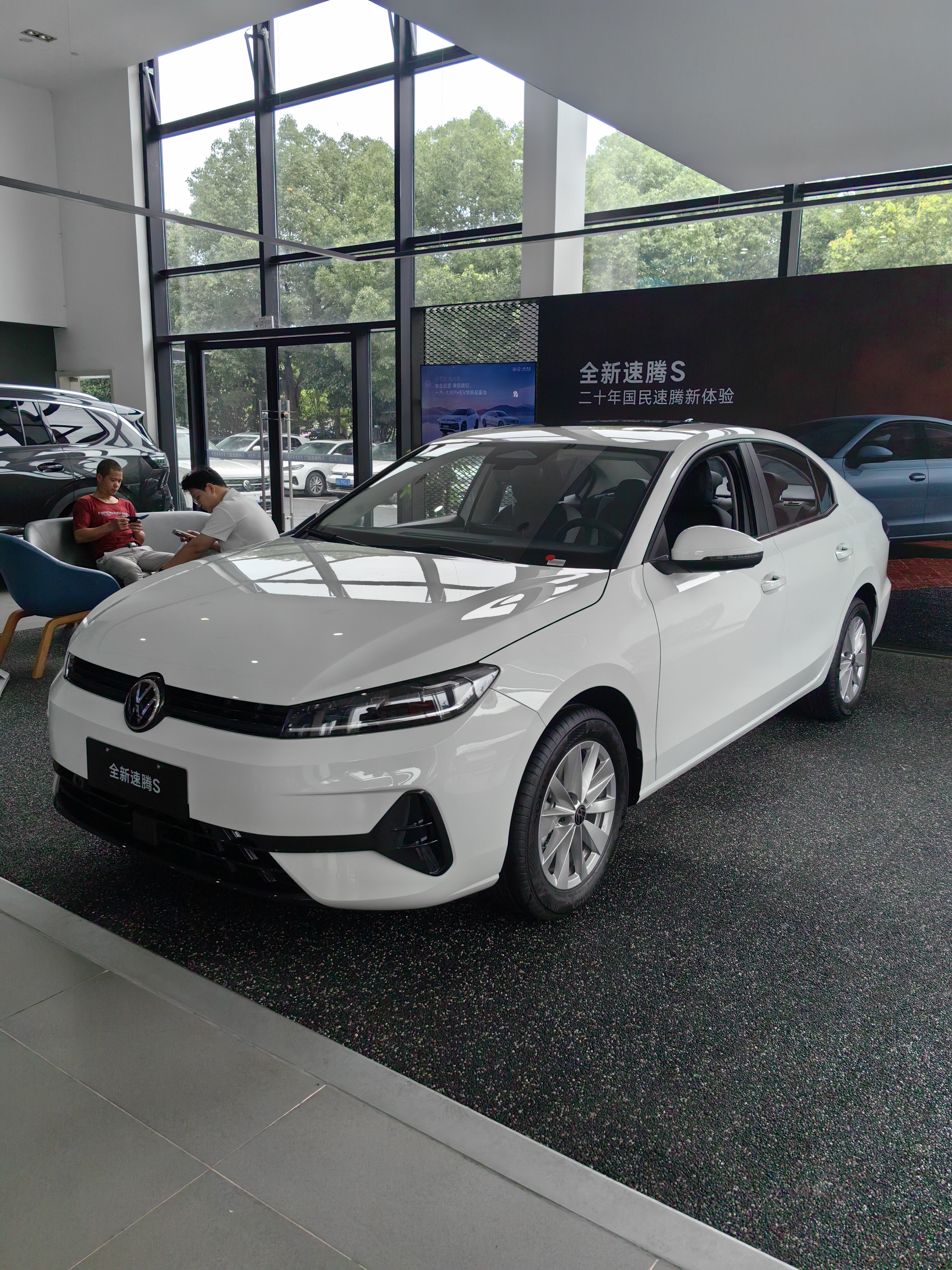 Volkswagen Volkswagen Sagitar S 4