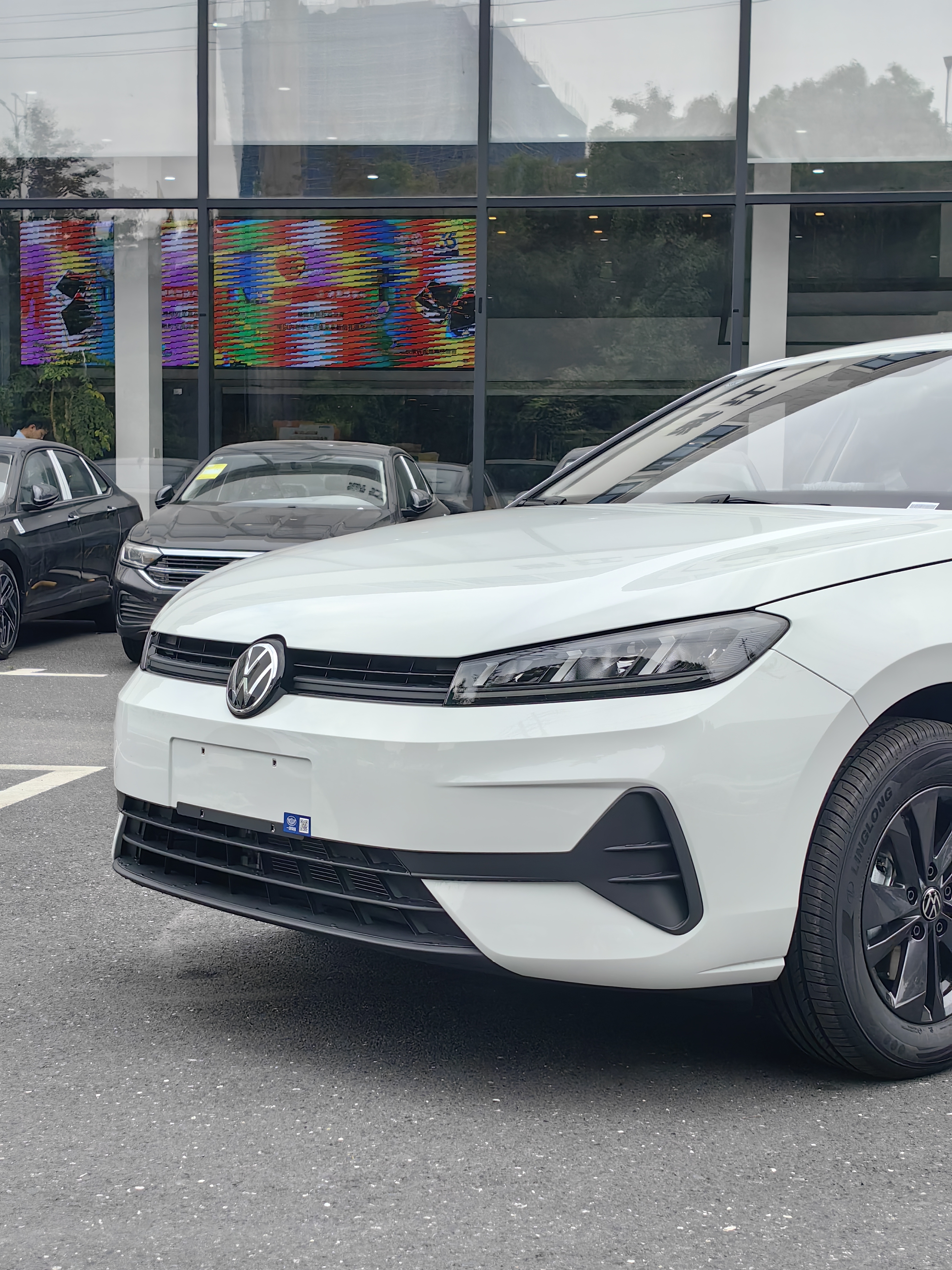 Volkswagen Volkswagen Sagitar S 5
