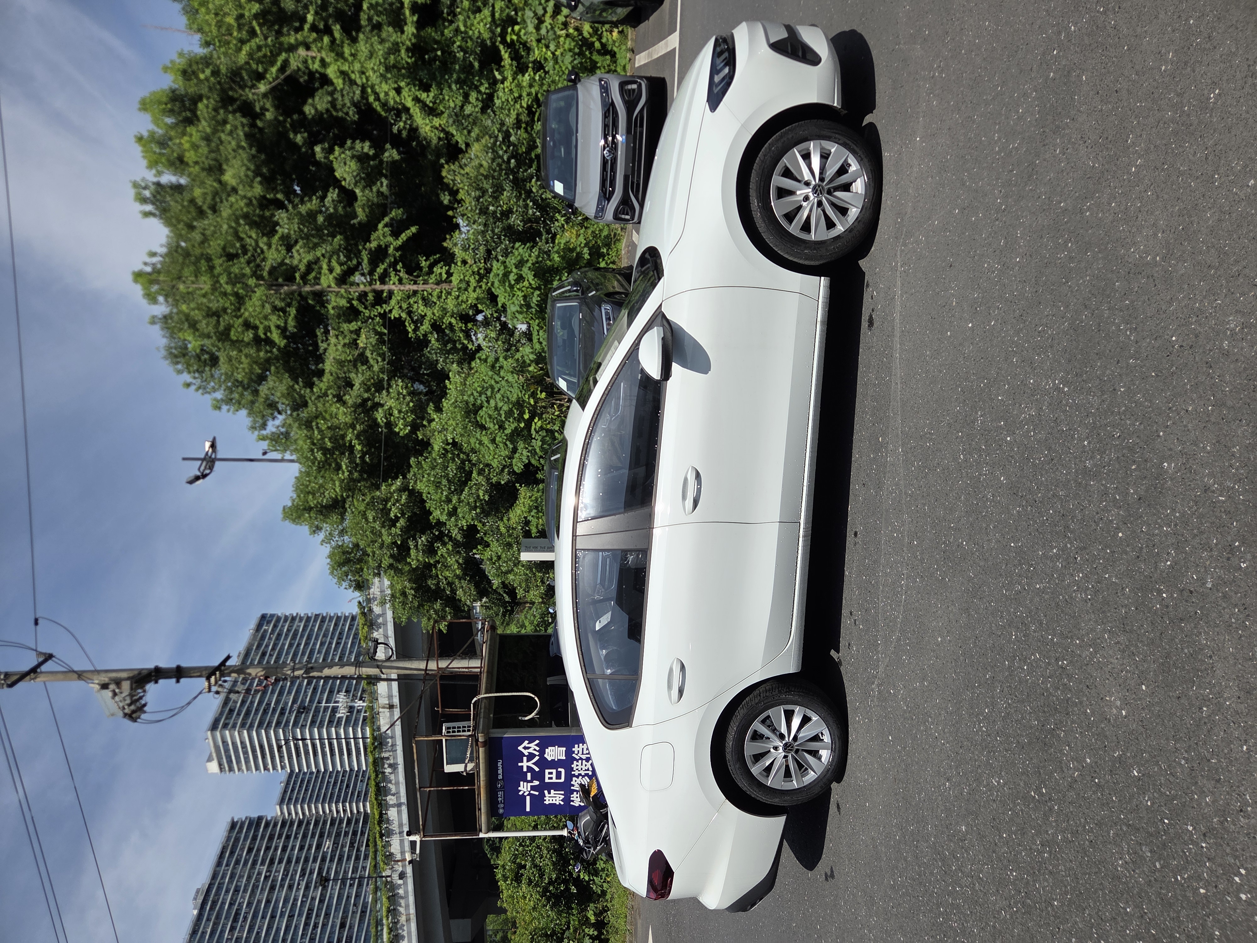 Volkswagen Volkswagen Sagitar S 5