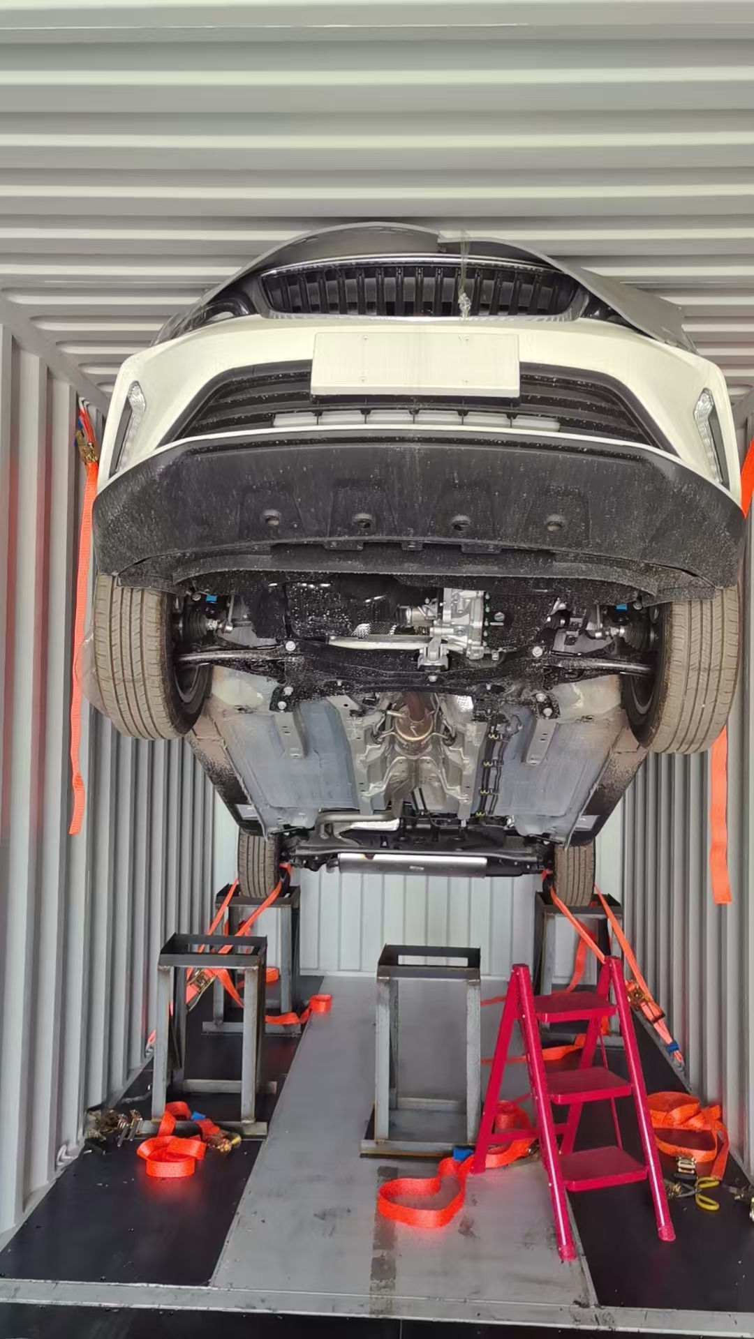 Livan vehicle loading and export operation 5