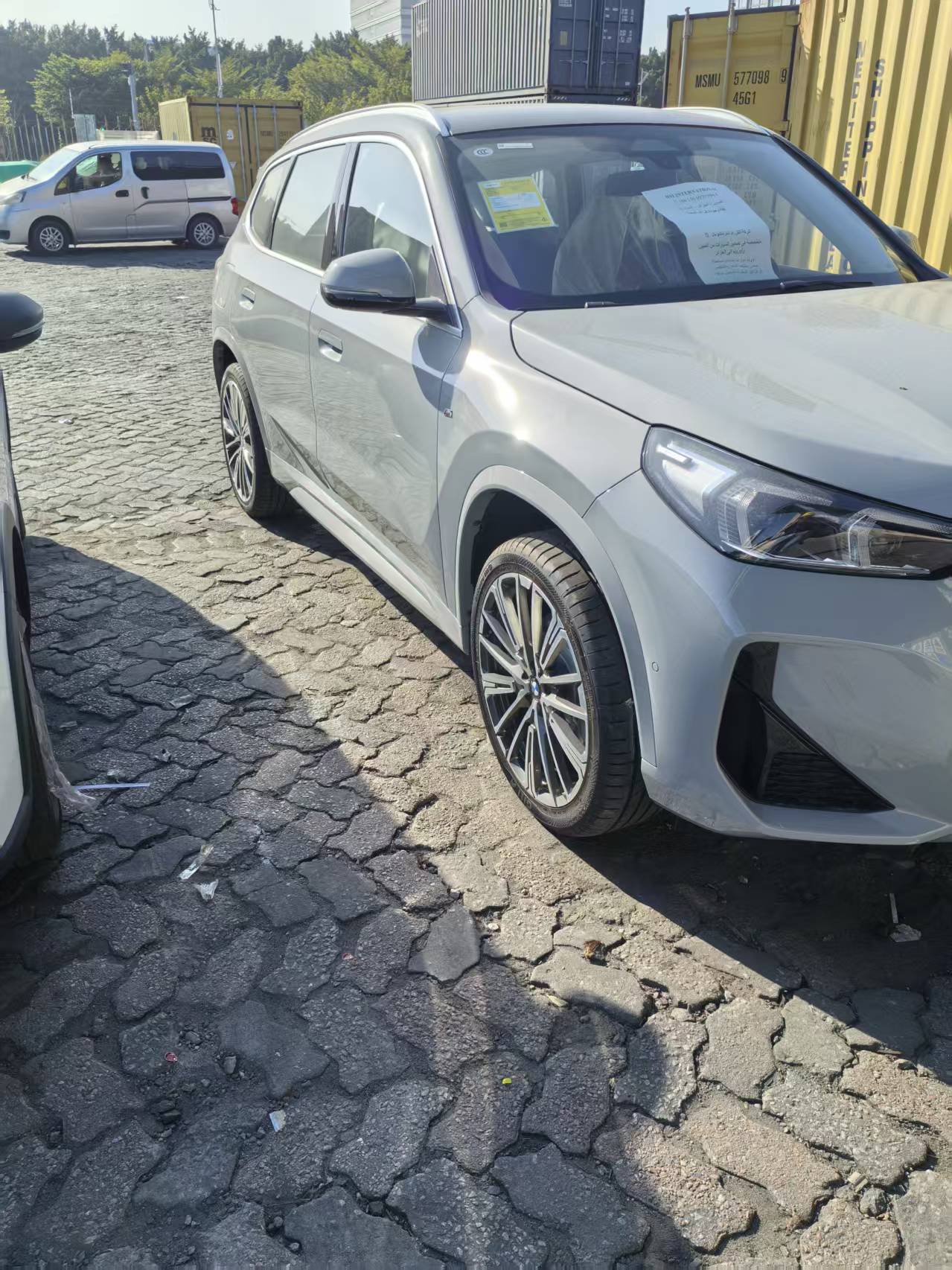 BMW & Kia vehicle loading and export operation 5